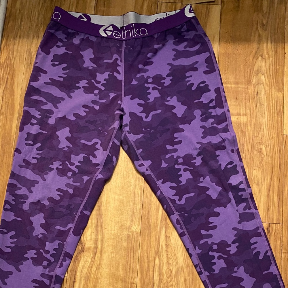 Army fatigue leggings in purple...